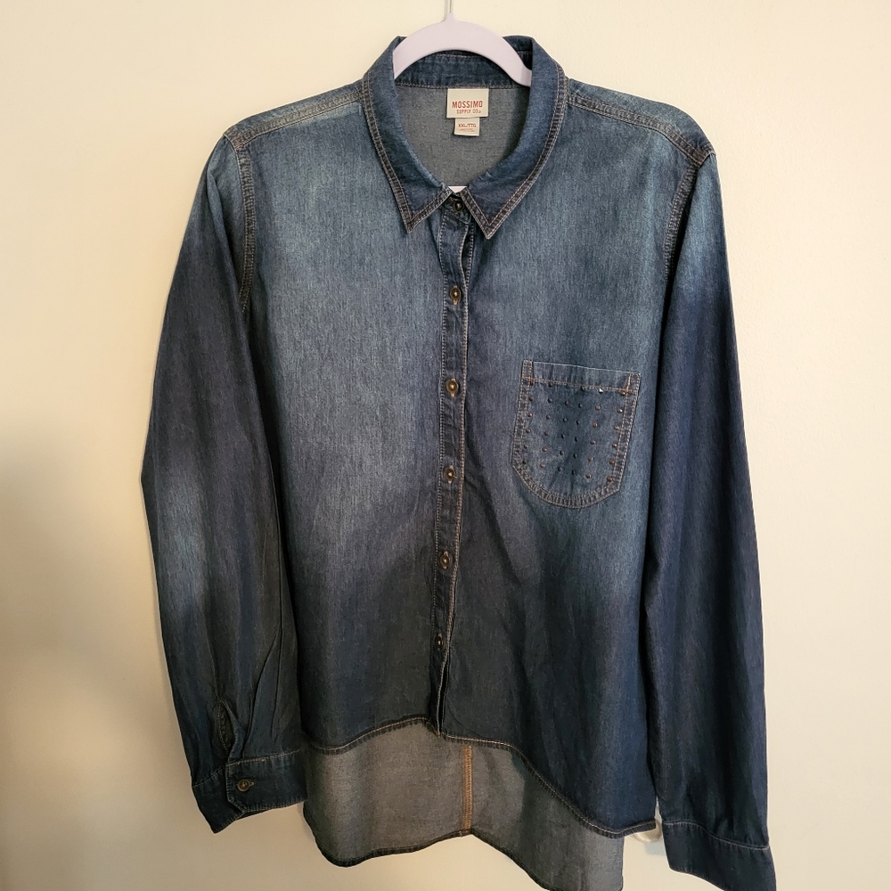 Massimo supply company, women Jean top.